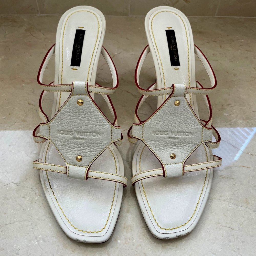 LOUIS VUITTON White/Cream Leather Heels Sandal 39